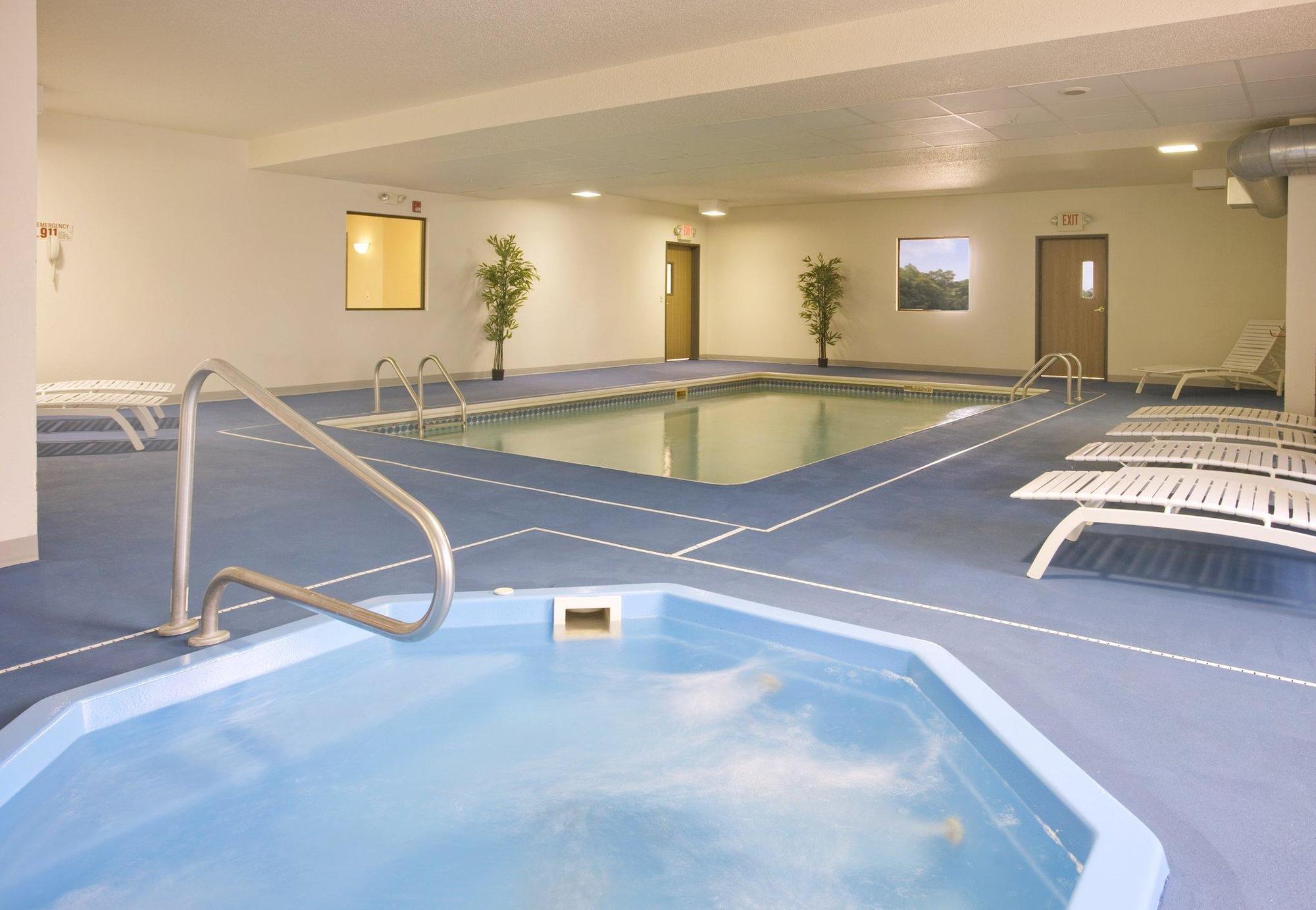 Americas Best Value Inn - Gaylord Exteriör bild
